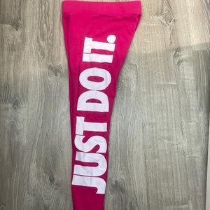 Nike size medium magenta leggings